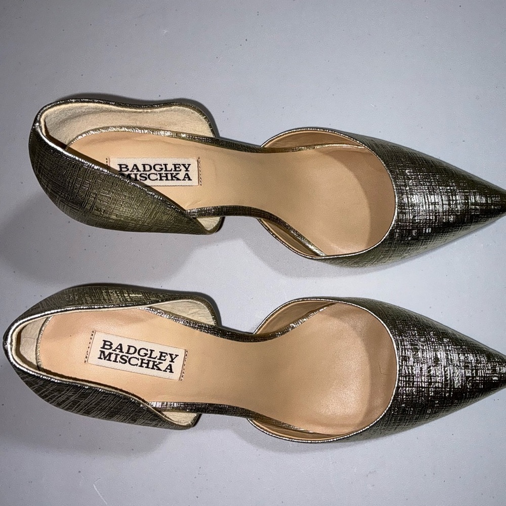BADGLEY MISCHKA Metallic Gold Heels Rhinestone Trim 10 M - Picture 15 of 16